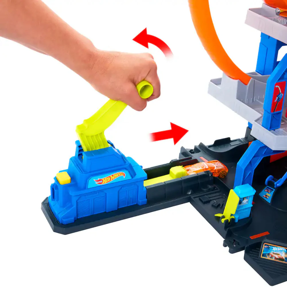 Mattel Hot Wheels Mega Loop Garage Playset with 1 Toy Car and 1 Helicopter - Image 4