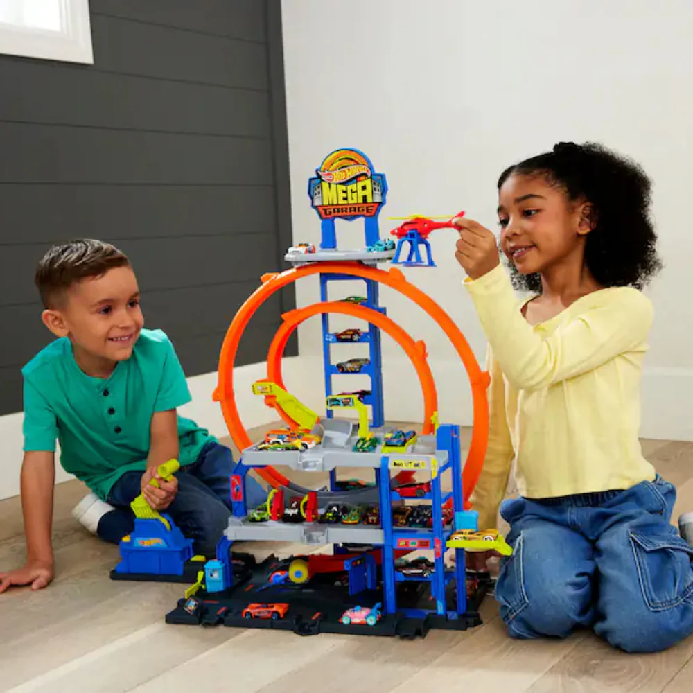 Mattel Hot Wheels Mega Loop Garage Playset with 1 Toy Car and 1 Helicopter - Image 6