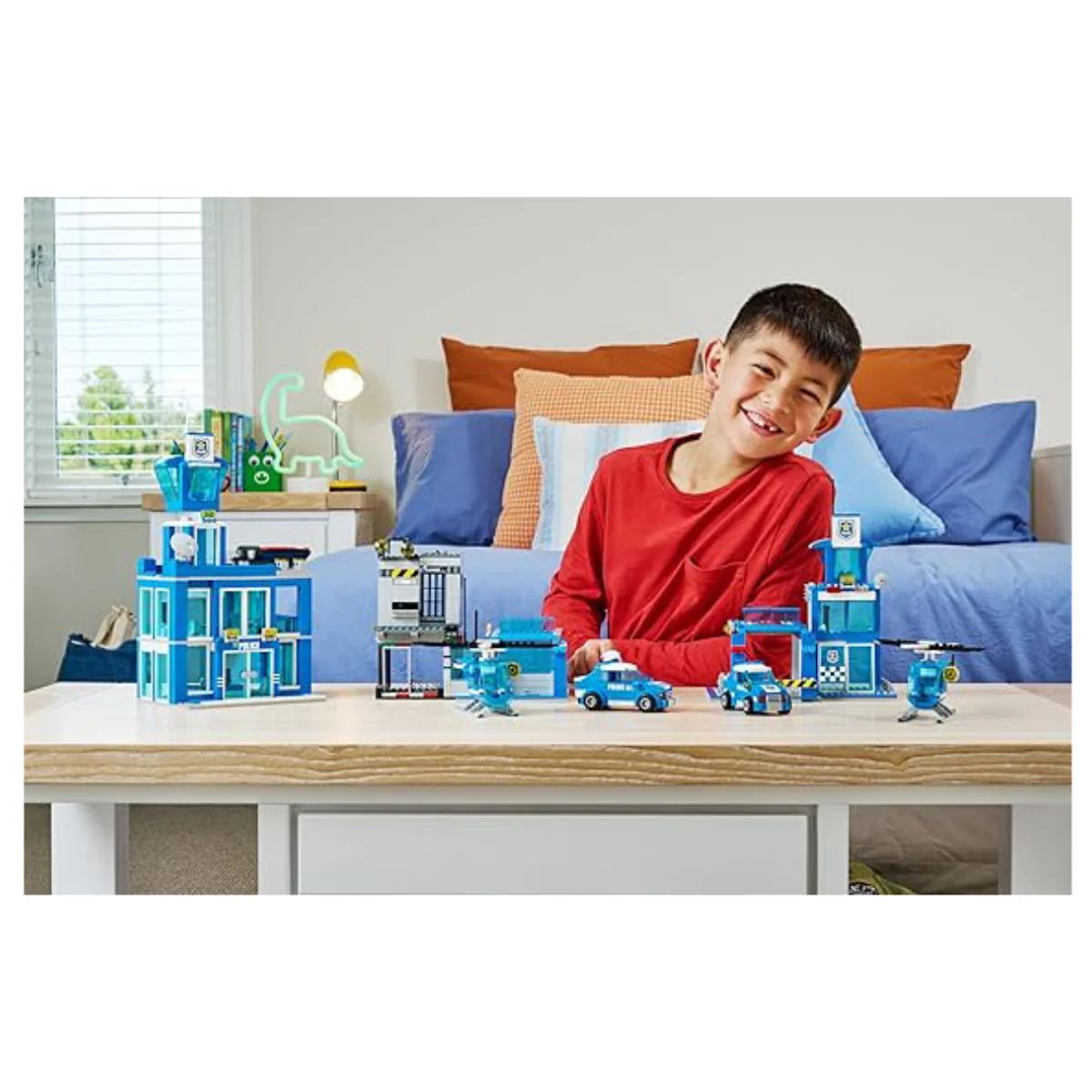 Max Police Adventure Building Bricks Playset (822-Pieces) - Image 3