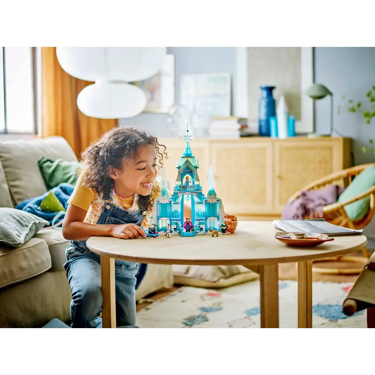 LEGO Elsa's Ice Palace Building Toy Set (630-Pieces) - Image 5