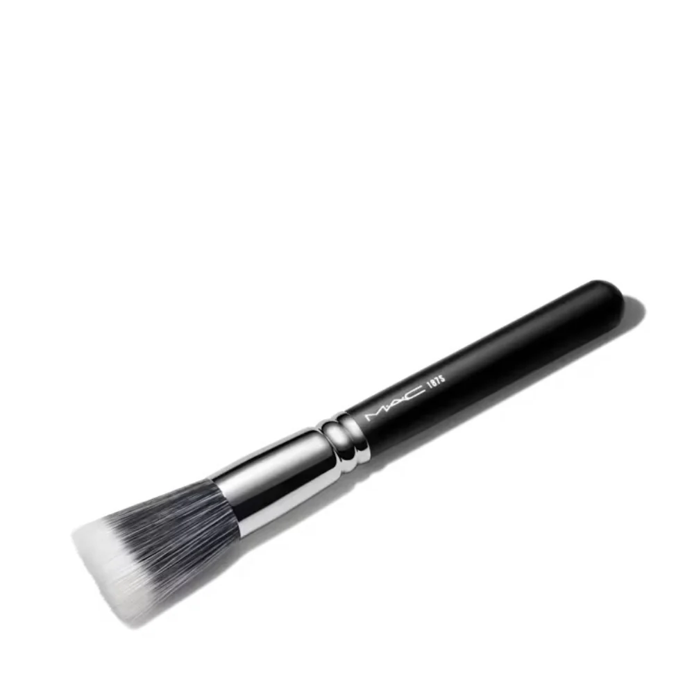 M.A.C 187 Duo Fibre Face Brush - Black - Image 2