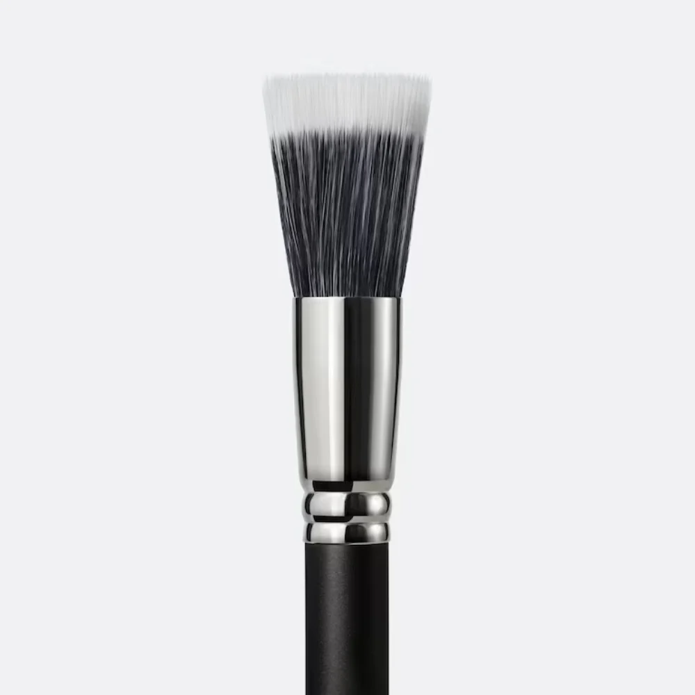 M.A.C 187 Duo Fibre Face Brush - Black - Image 3