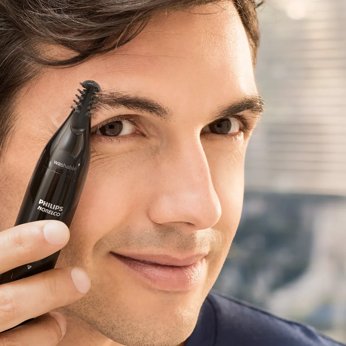 Philips Norelco Series 1500 Nose Trimmer - Black - Image 5