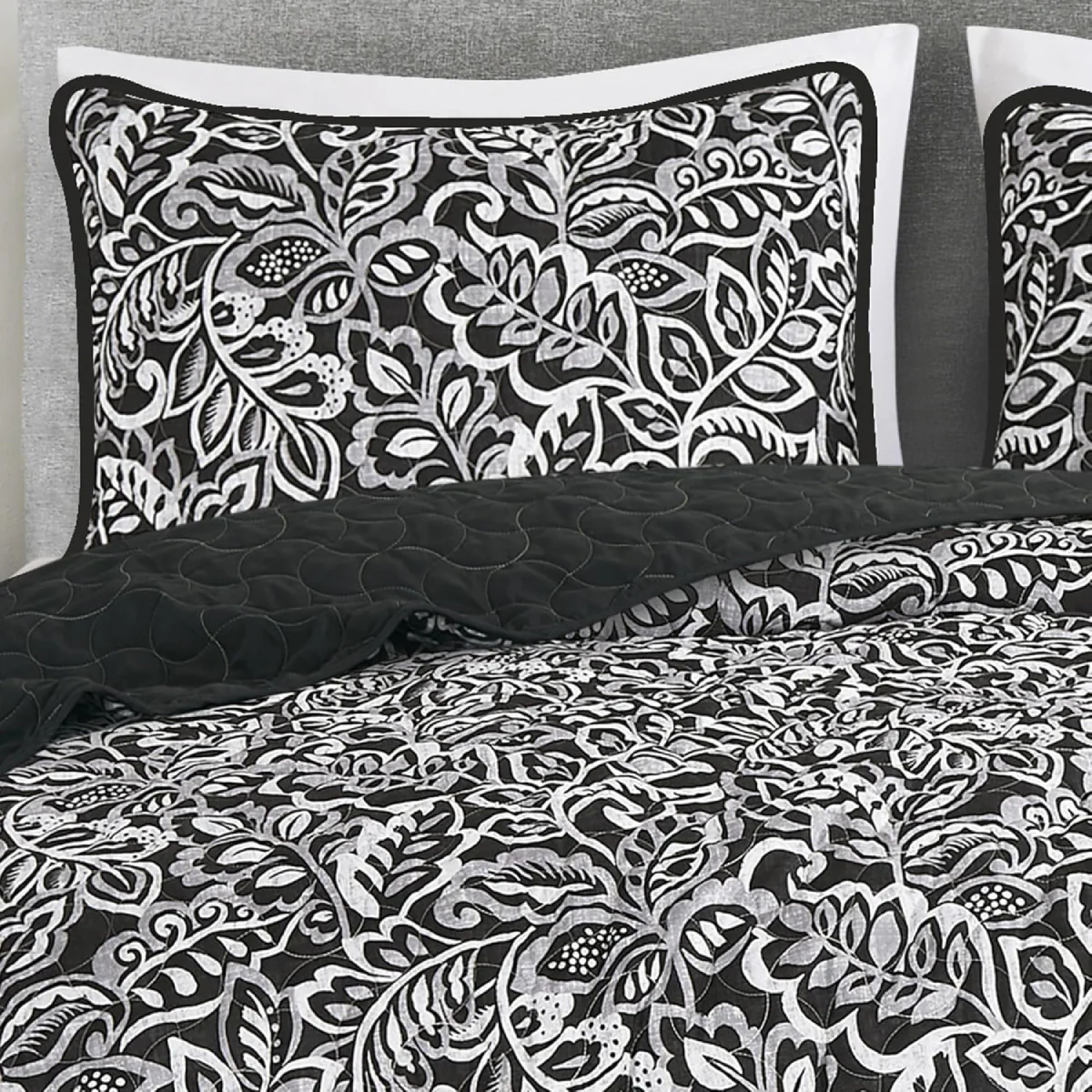 ESCA Oasis Bedspread Set (3-Piece) - Black/White - Image 3