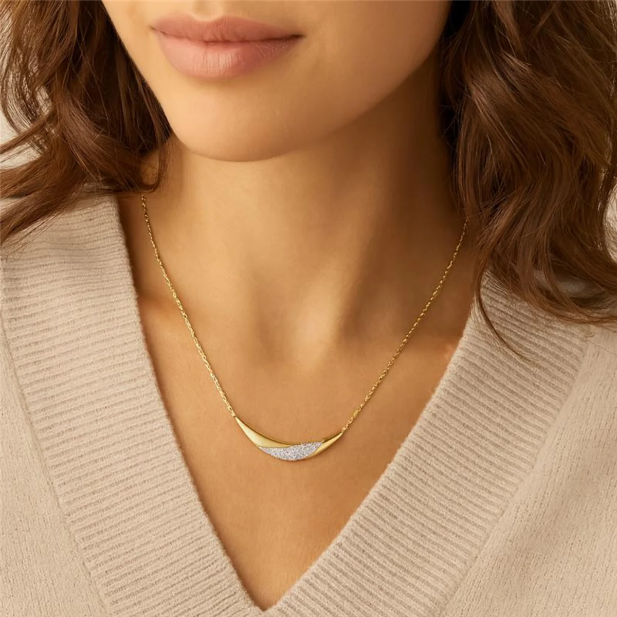 Shy Creation Kate Women's 0.10 ct. Diamond Pave Crescent Sparkle Chain Necklace in 14K Yellow Gold - Image 2
