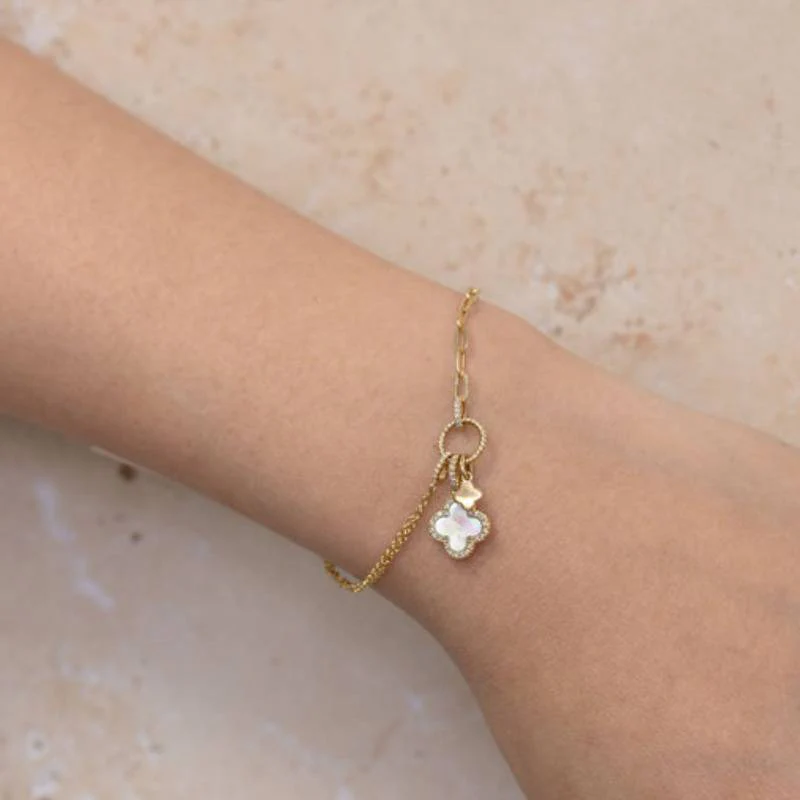 Shy Creation Kate Women's 0.12 ct. Diamond & 0.54 ct. Mother of Pearl Clover Paper Clip Link Bracelet in 14K Yellow Gold - Image 3