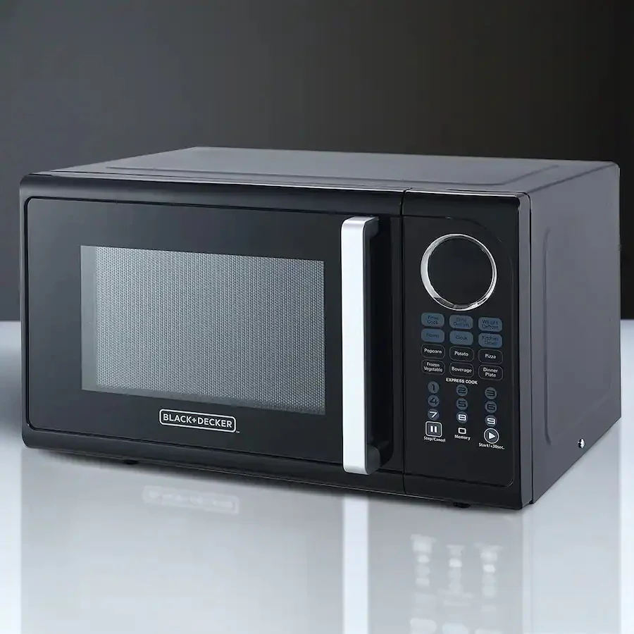 Black+Decker 0.9 cu.ft. Digital Microwave Oven with Touchpad - Image 10
