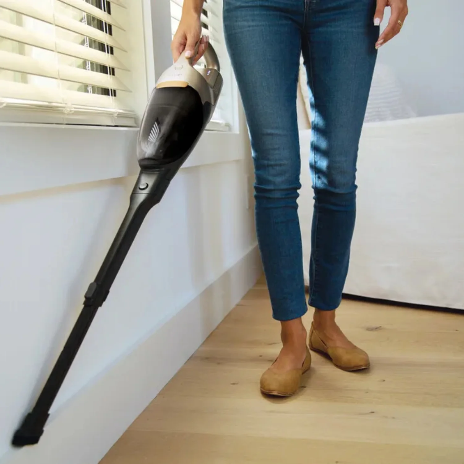 Electrolux EHVS35H2AQ WellQ7 Hard Floor Cordless 2-in-1 Stick Vacuum - Soft Sand - Image 10