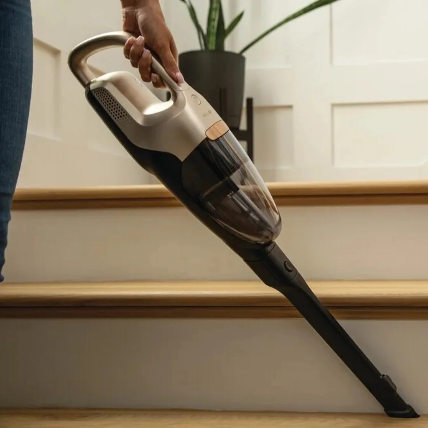 Electrolux EHVS35H2AQ WellQ7 Hard Floor Cordless 2-in-1 Stick Vacuum - Soft Sand - Image 11
