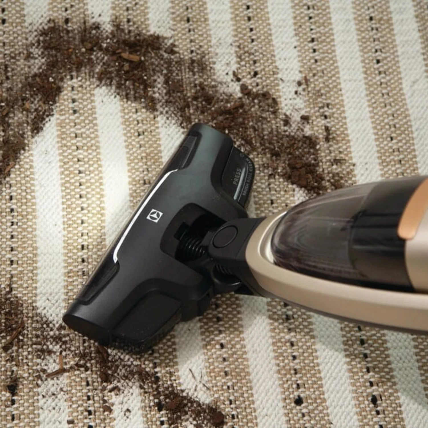 Electrolux EHVS35H2AQ WellQ7 Hard Floor Cordless 2-in-1 Stick Vacuum - Soft Sand - Image 5