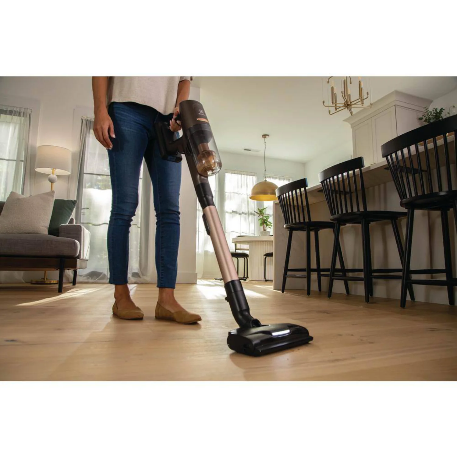 Electrolux EHVS85W3AM Ultimate800 Complete Home Cordless Stick Vacuum - Mahogany Bronze - Image 11