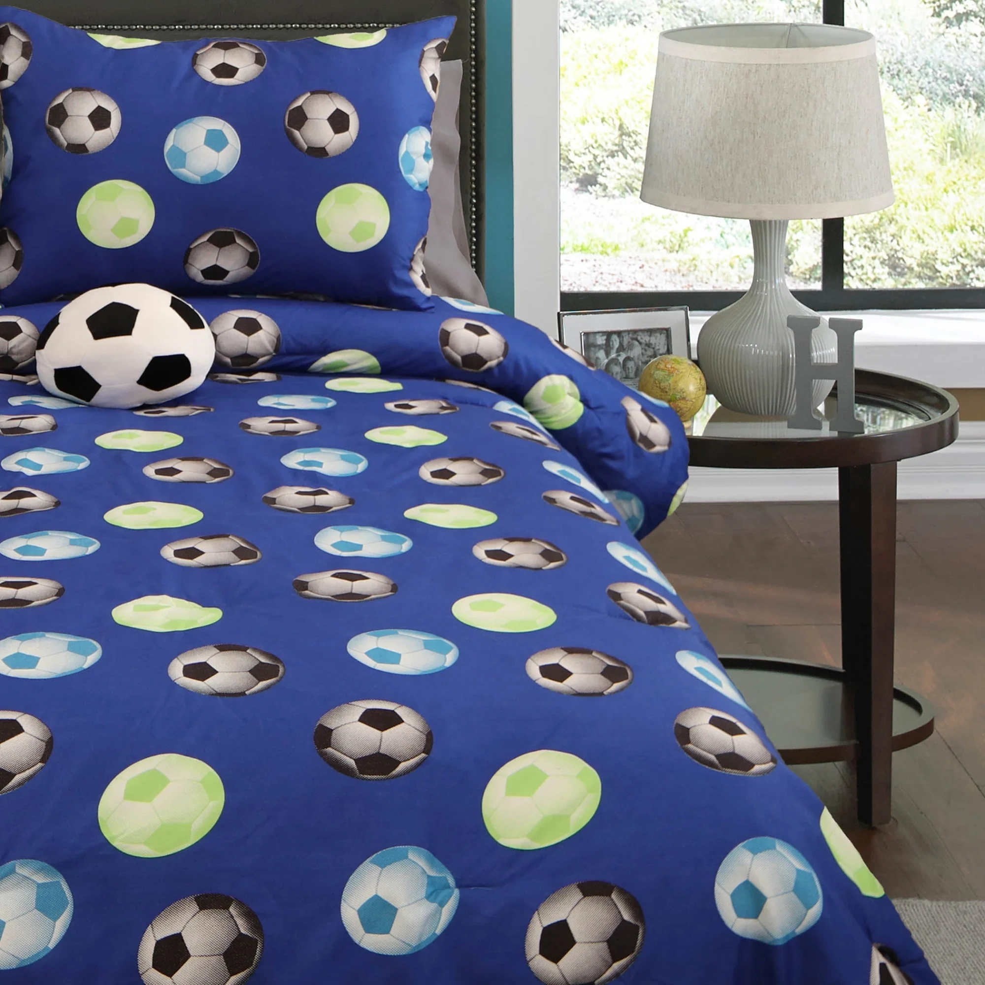 Hallmart Collectibles Soccer League 4-Piece Full Comforter Set - Image 3