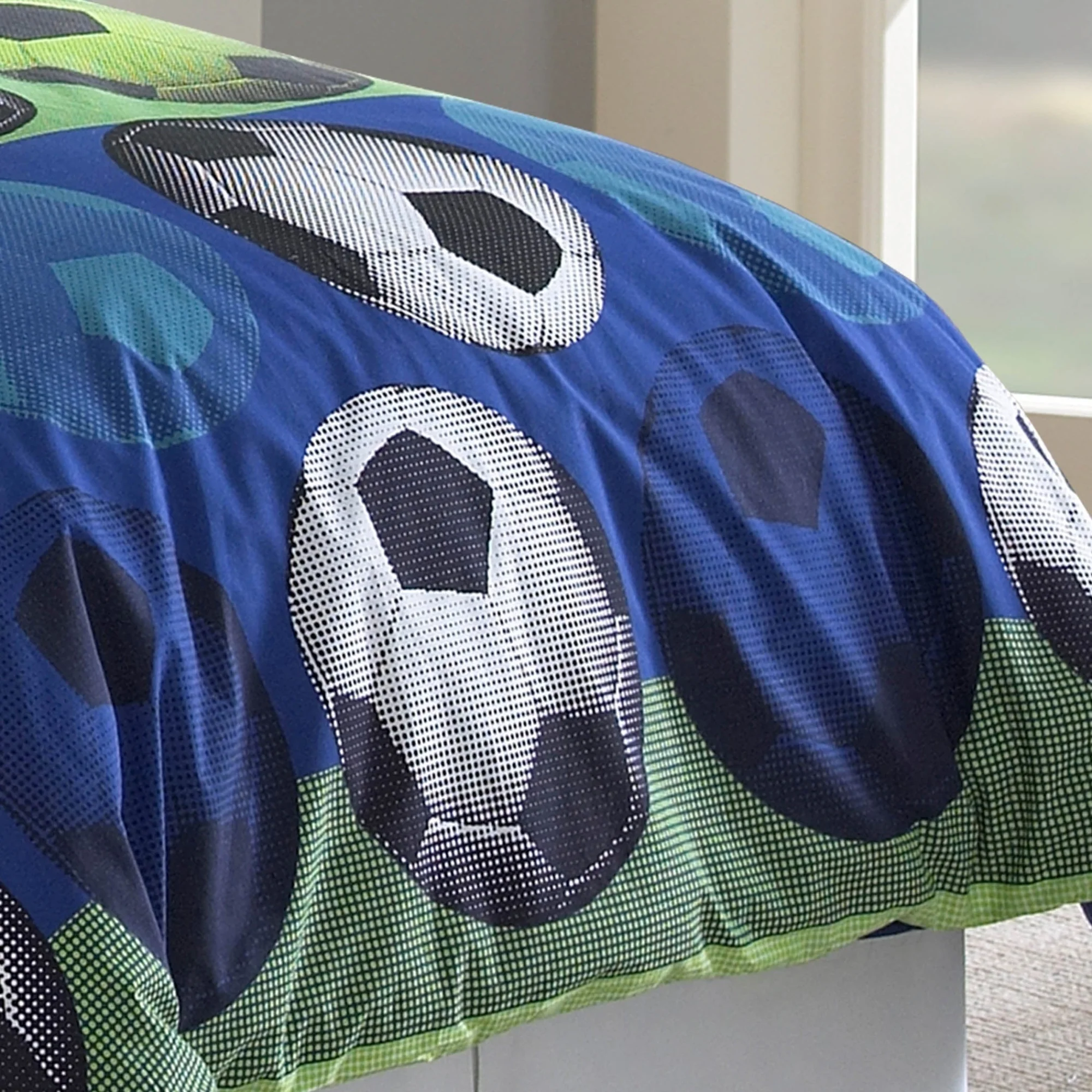 Hallmart Collectibles Soccer League 4-Piece Full Comforter Set - Image 5