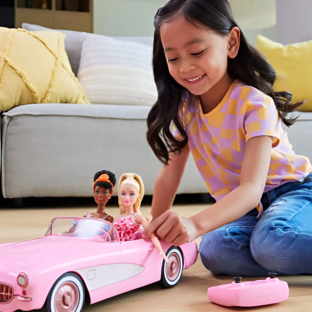Hot Wheels Barbie The Movie Corvette with Remote Control - Pink - Image 6