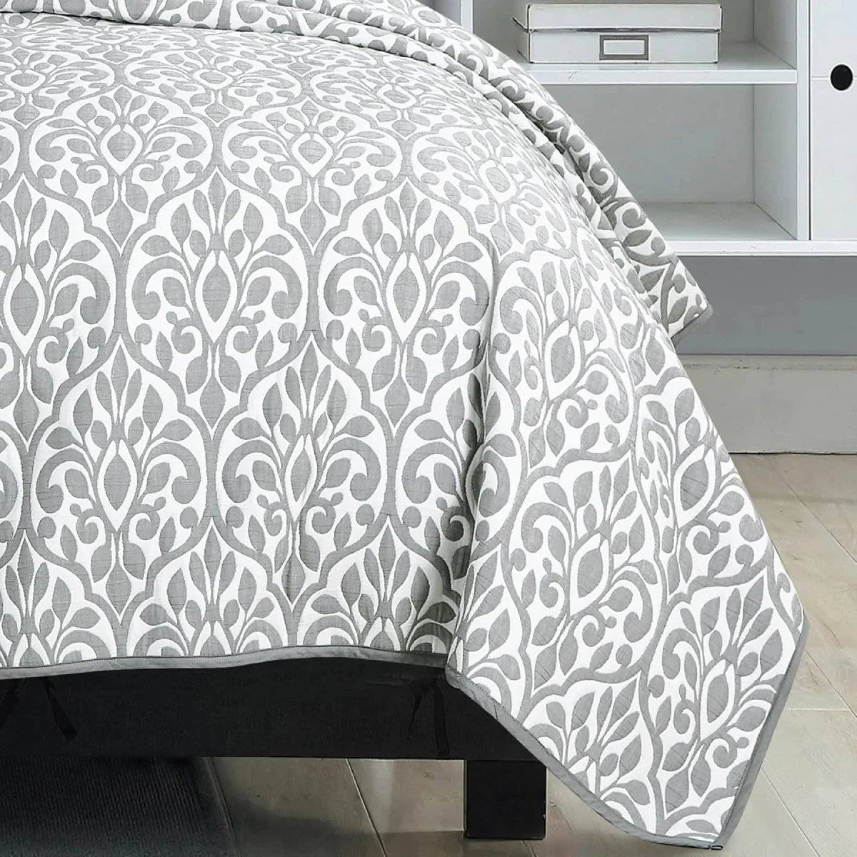 JABA Matelasse Coverlet Set (3-Piece) - Gray/White - Image 10