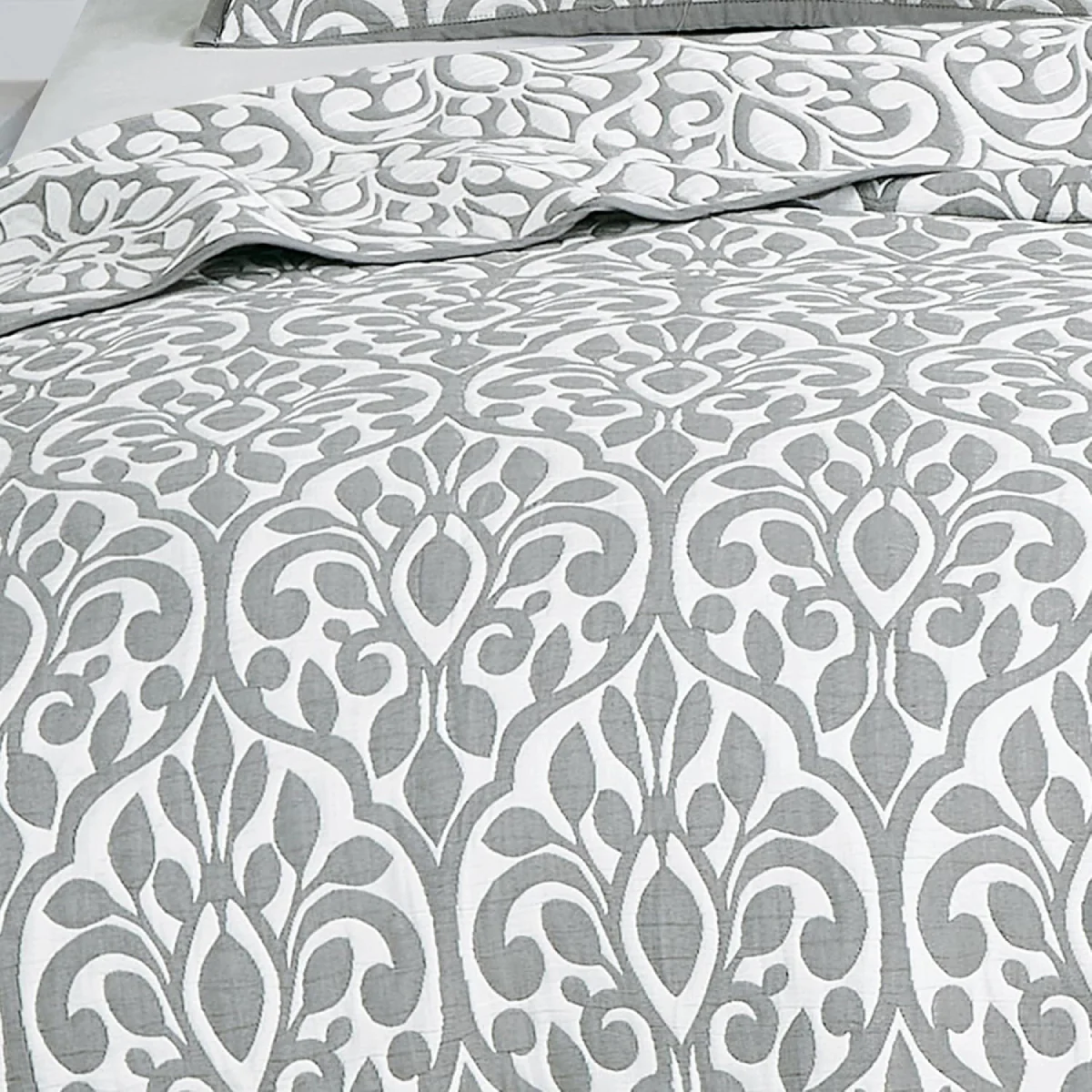 JABA Matelasse Coverlet Set (3-Piece) - Gray/White - Image 3