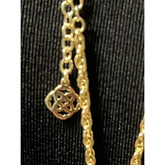 Kendra Scott Rae Necklace – Elegant Gold Chain with White Mother-of-Pearl Pendant - Image 2