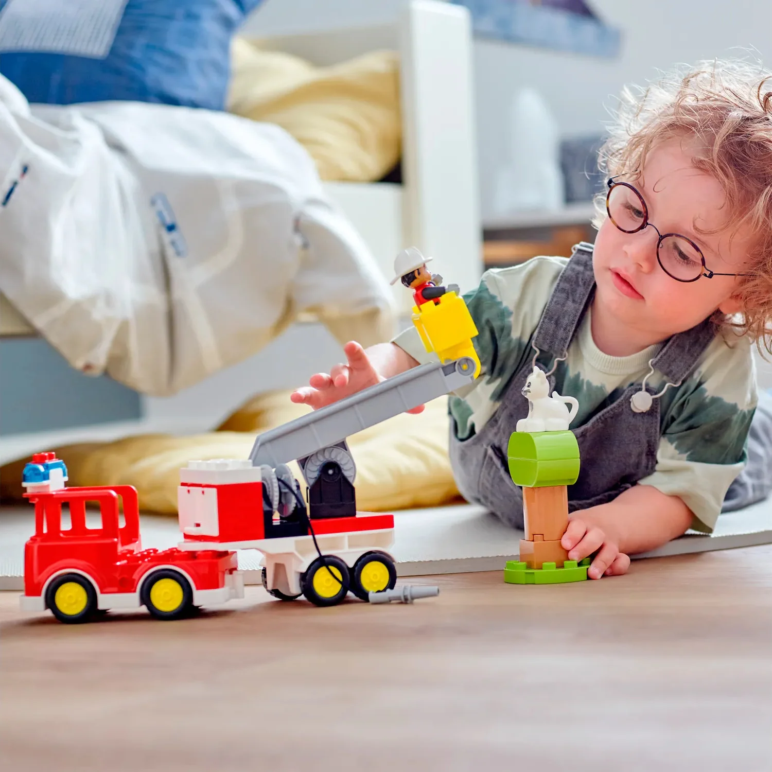 LEGO Duplo Fire Truck Building Toy Set (21-Pieces) - Image 5