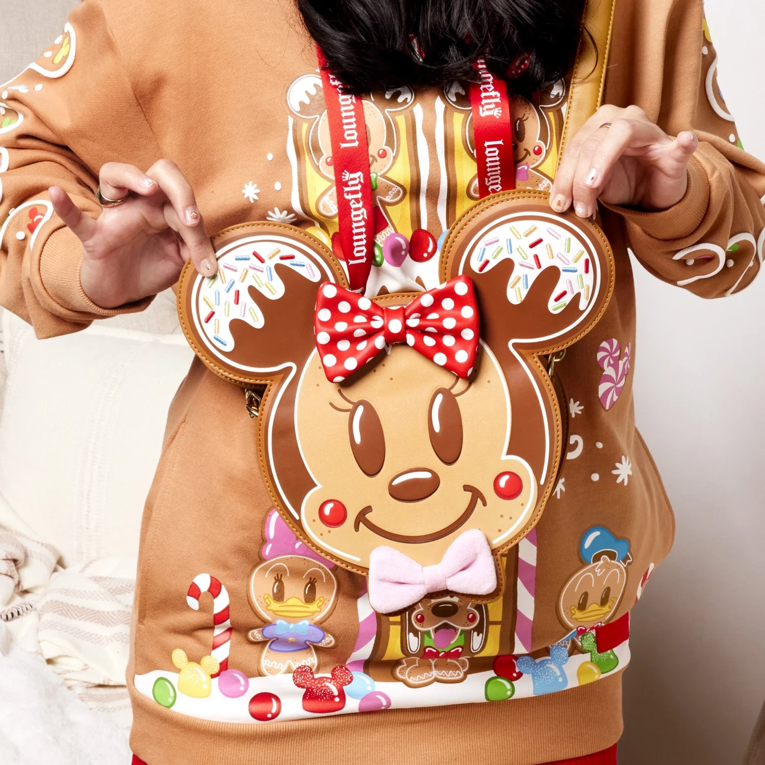 Loungefly Disney Mickey & Minnie Gingerbread Cookie Crossbody Bag - Image 7