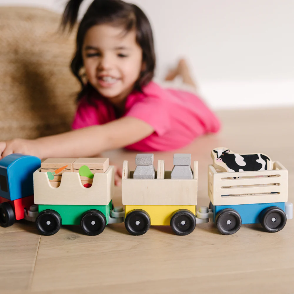 Melissa and Doug Farm Train Set (11-Piece) - Image 4