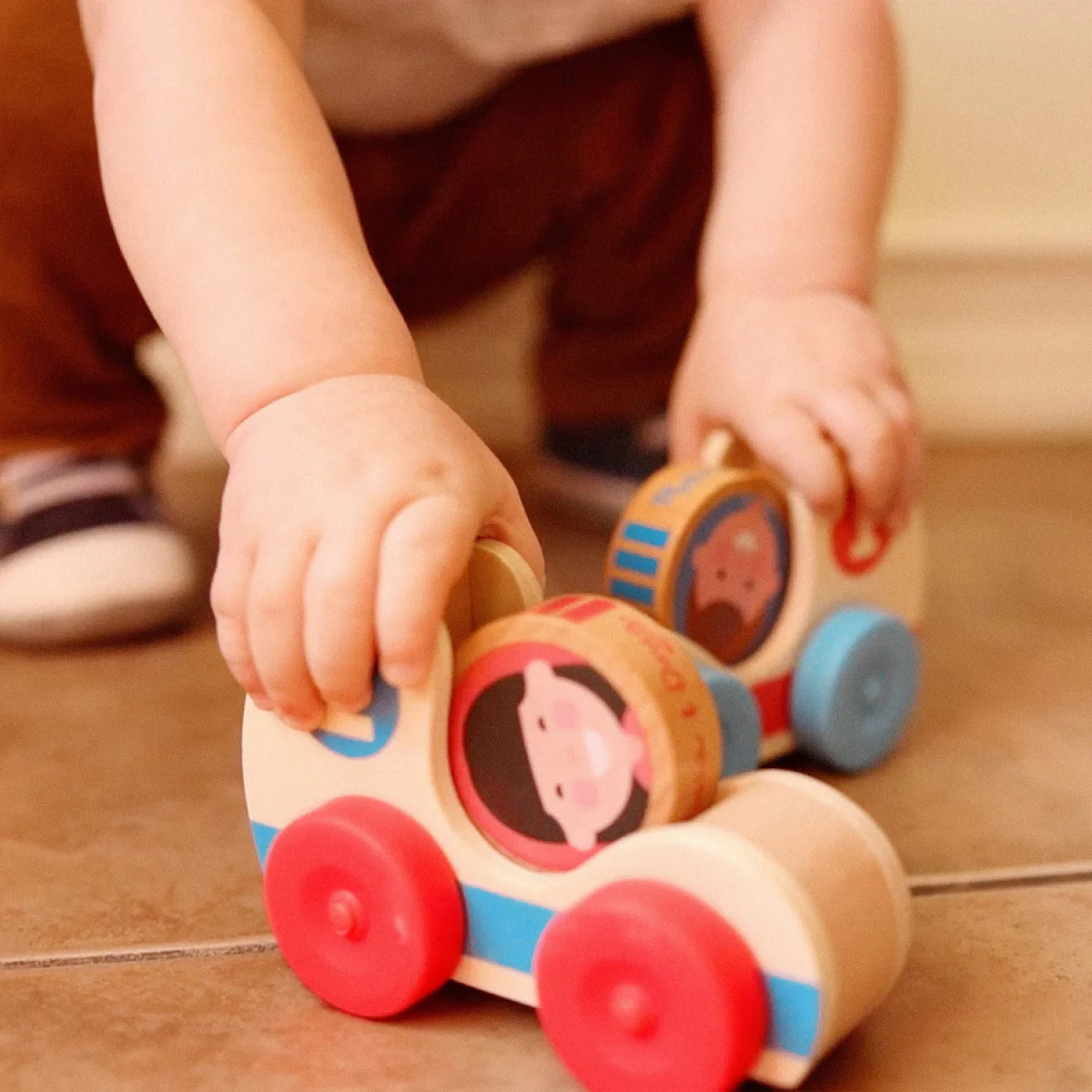Melissa and Doug GO Tots Wooden Race Cars (4 Pieces) - Image 5