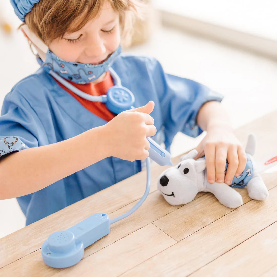 Melissa & Doug Kids Veterinarian Role Play Costume Set - Image 8