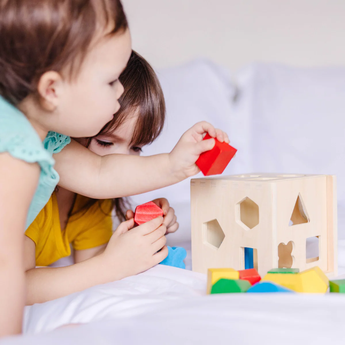 Melissa & Doug Shape Sorting Cube - Image 9