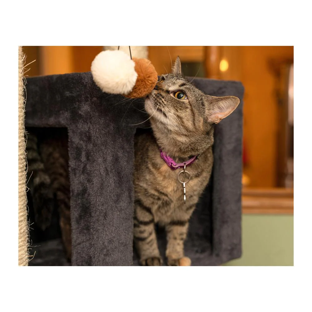 Real Wood Griant Cat Tower With Condos For Multiple Cats - Image 6