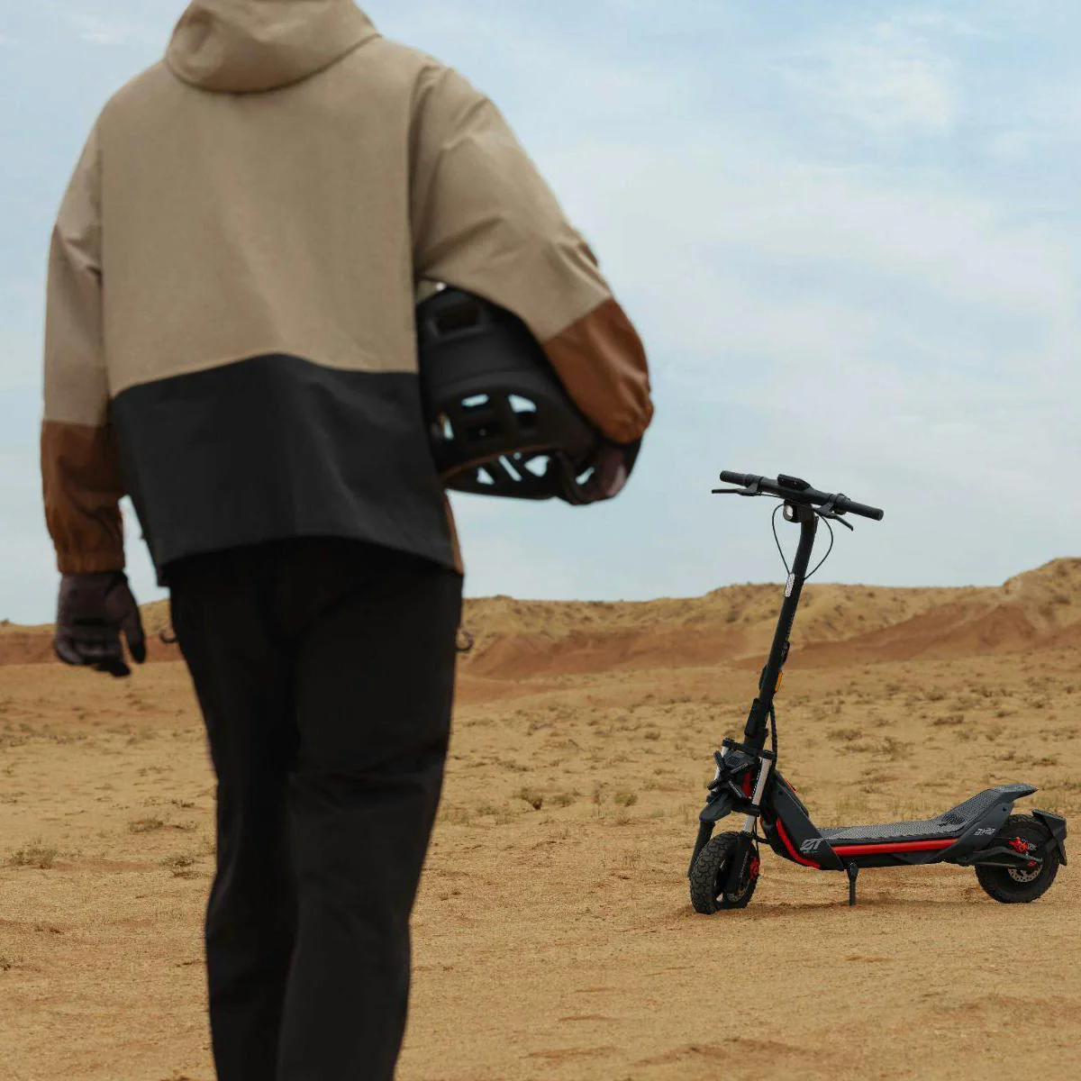 Segway ZT3 Pro eKickScooter with Dual Suspension System - Black - Image 4