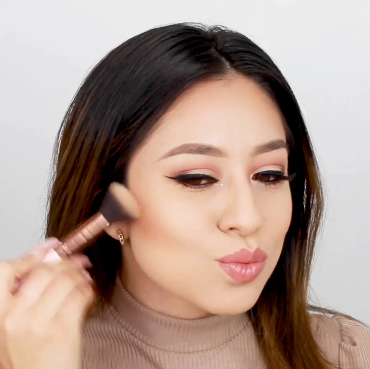 theBalm Bronzilla Bronzer - Image 5