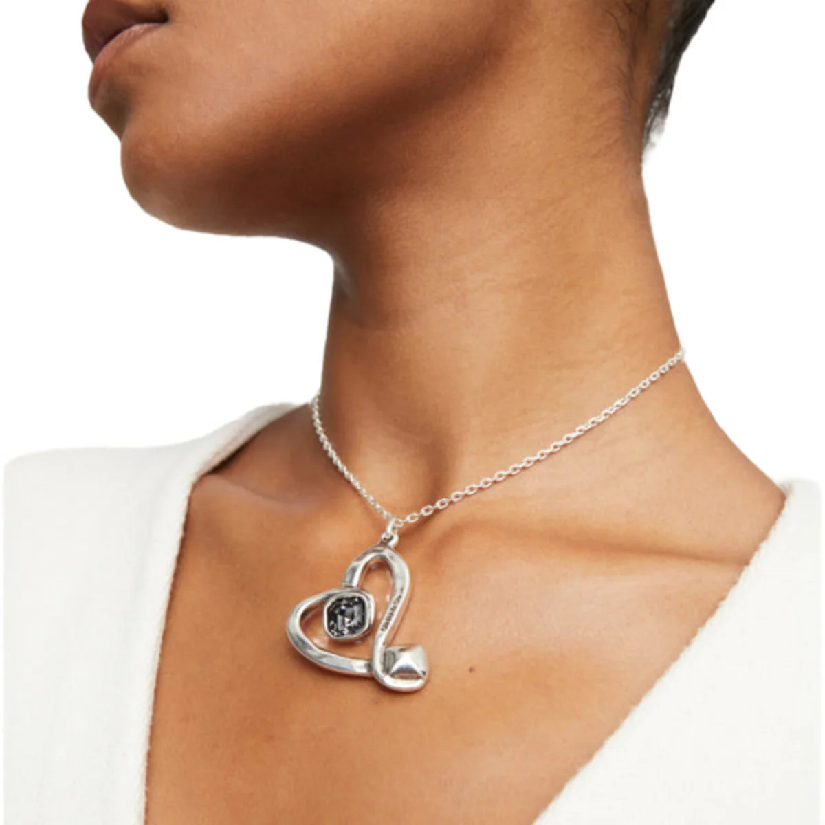 UNOde50 Ser Expresiva Women's Black Crystal Pendant Necklace in Metal Alloy - Image 3