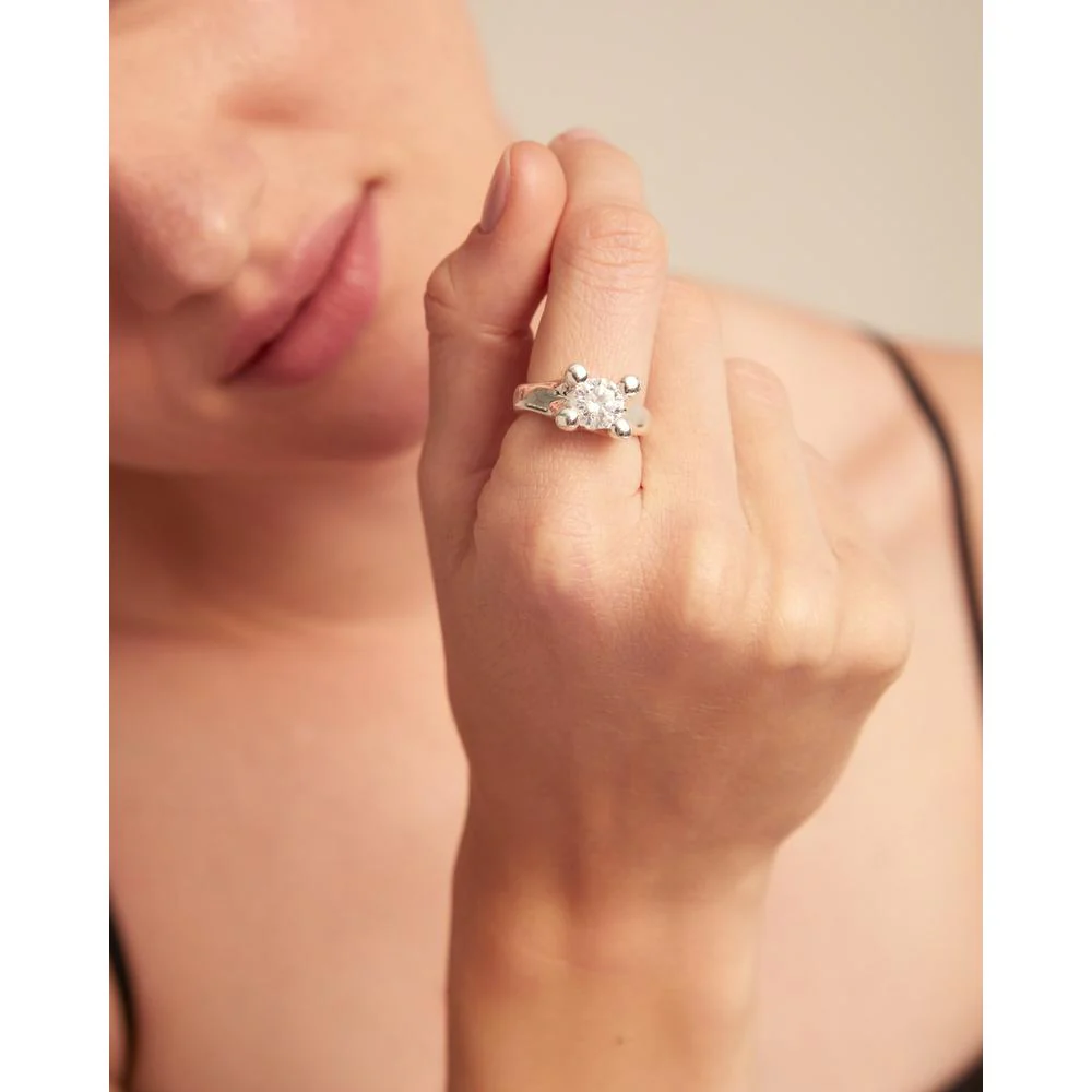 UNOde50 Spiritual Women's White Cubic Zirconia Ring in Metal Alloy - Image 3